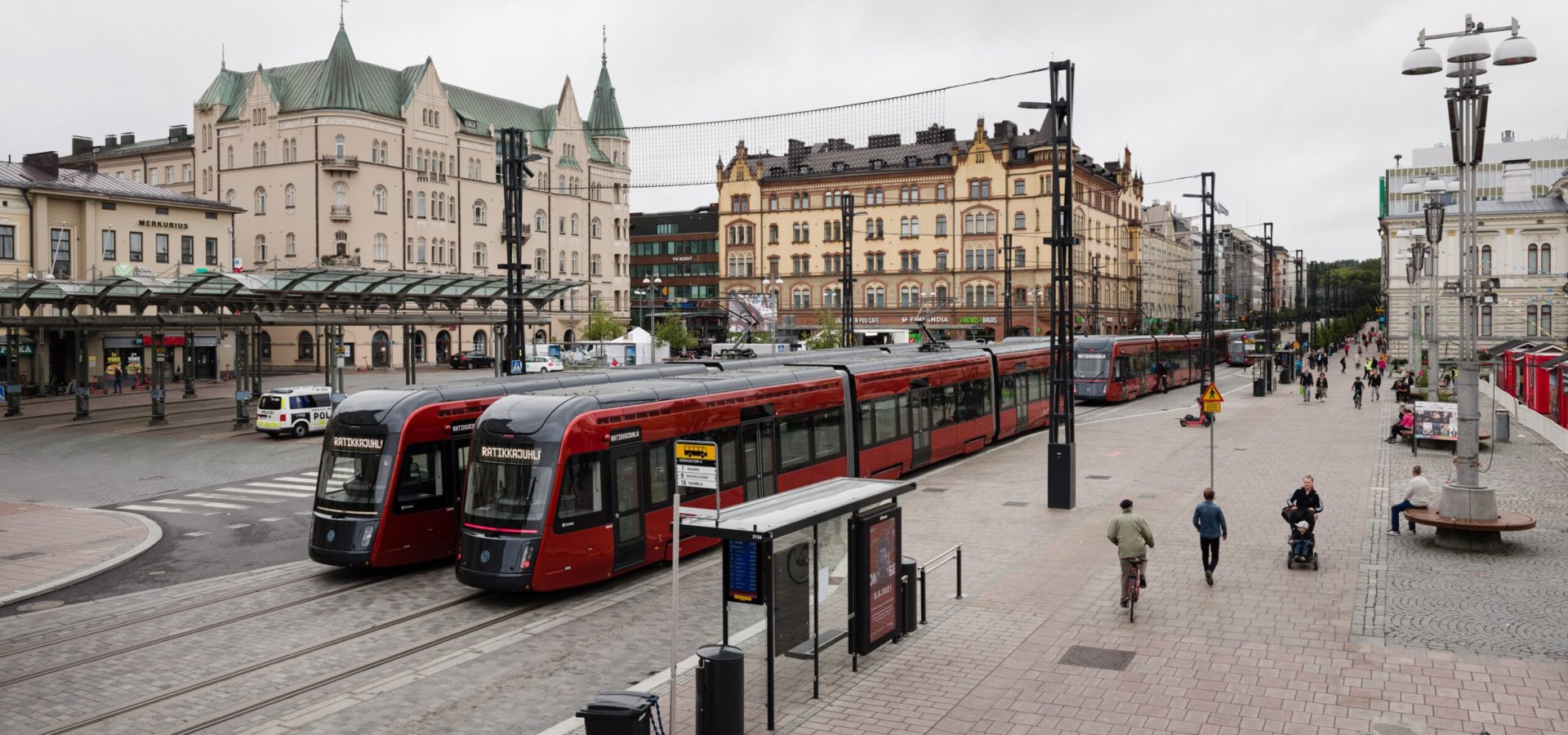 2NS toteutti tietoturvatestaus-projektin Tampere Ratikan raitiovaunuille. Kuva: Pasi Tiitola, Tampereen Raitiotie Oy, ratikkajuhla, Tampereen keskustori.